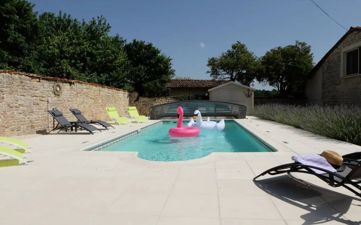 Maire-Levescault House | House ∙ 4 bedrooms ∙ 9 guests