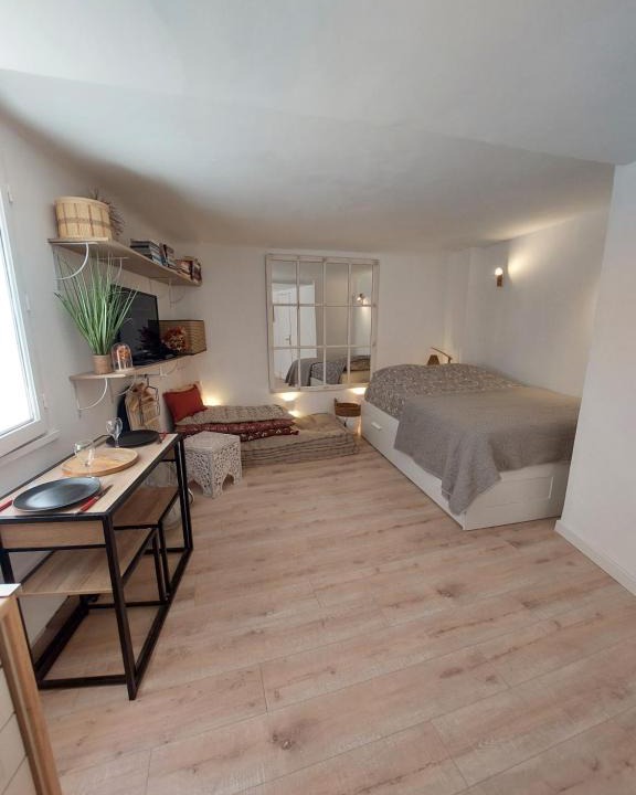 Hyeres City Centre Apartment | Hyères studio refait à neuf dans la cité médiévale