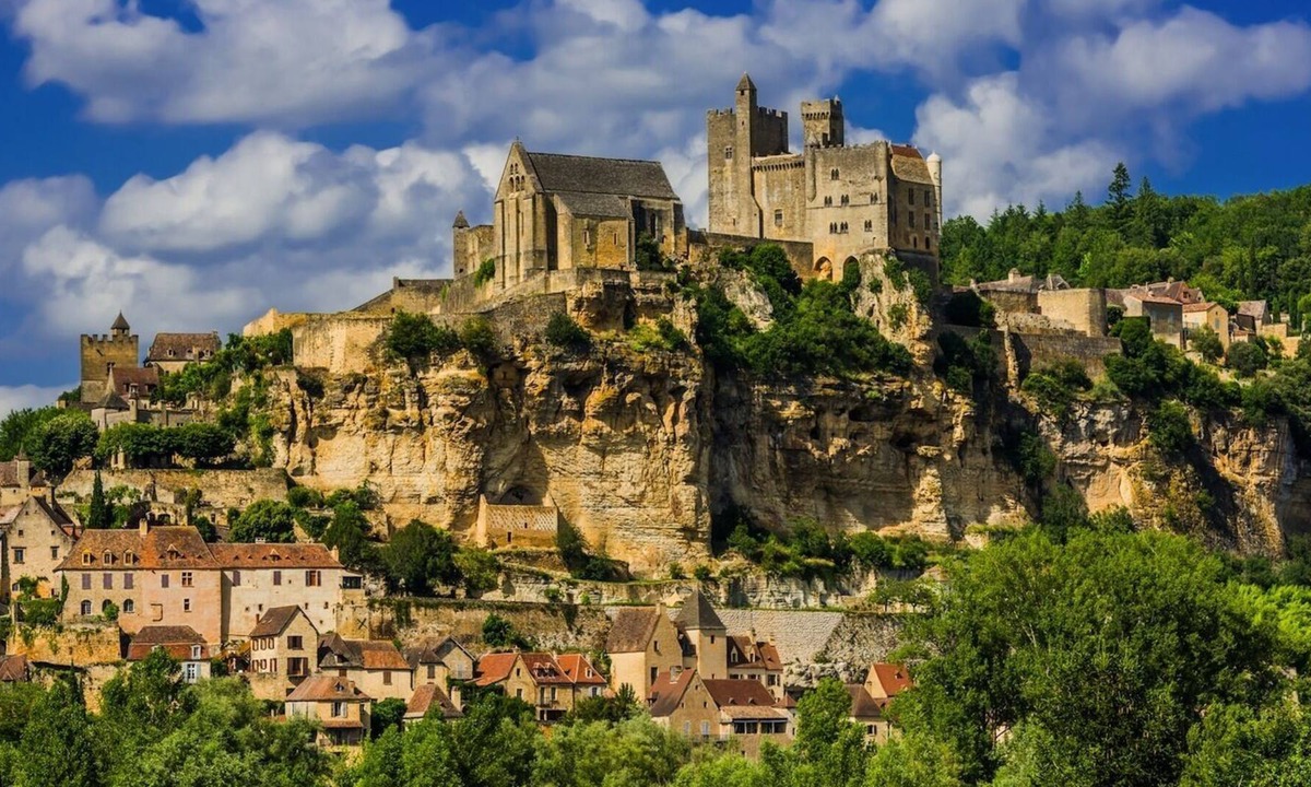 Beynac-et-Cazenac House | In the heart of the best of the Dordogne; 10 min walk to middle Beynac centre.