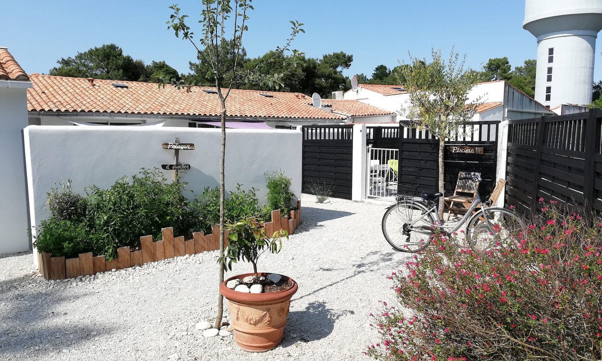 Rivedoux-Plage Cottage | In the heart of the pine forest, cottage for 4 people, very well equipped