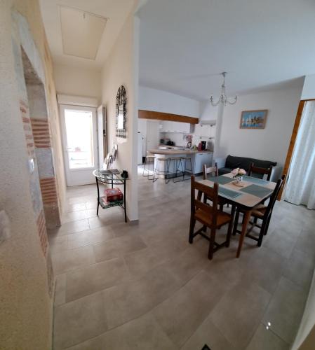 Villeneuve-sur-Lot House | L'ancien pigeonnier - 5 personnes
