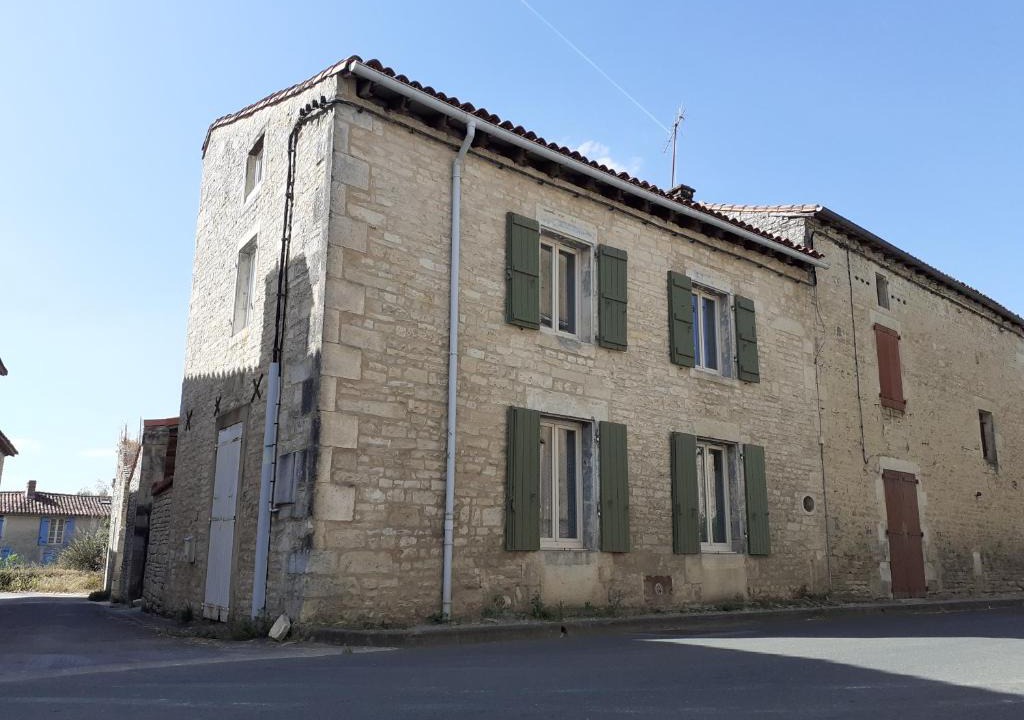 Tusson House | L'Atypique