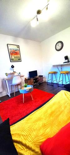 Pau Nord Apartment | L'Etoile Paloise -Terrasse &Wifi &parking &piscine