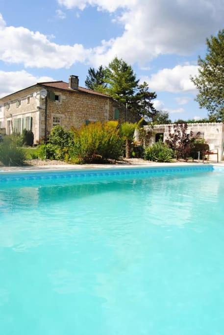 Consac House | La Bergerie - Holiday home with private pool in Charente Maritime