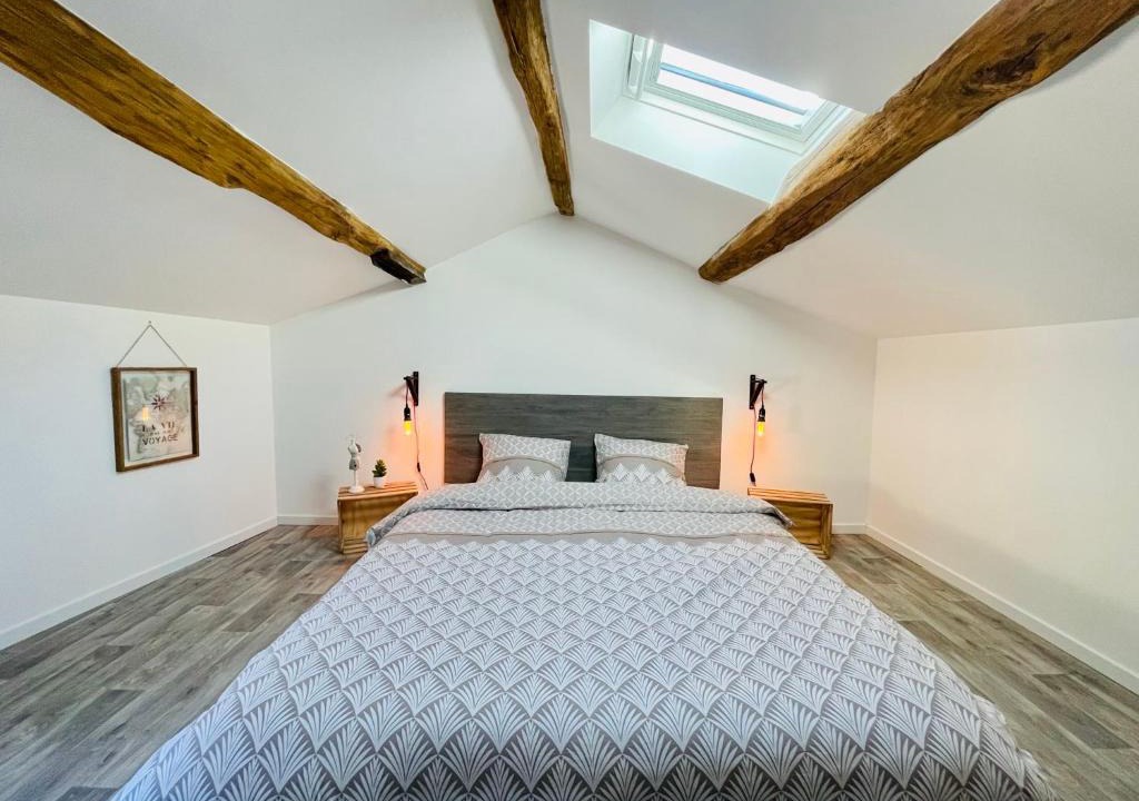 Lusignan House | La Carrée des Amis