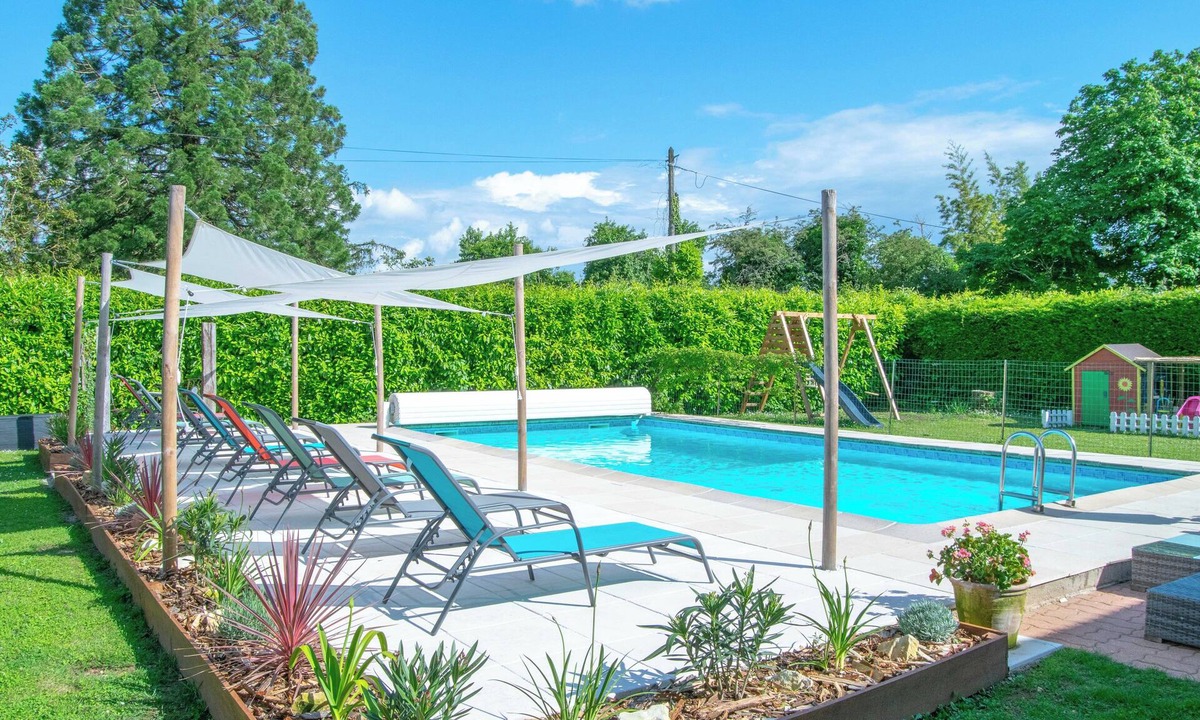 Chaunay House | La Charronnière: Exclusive rental