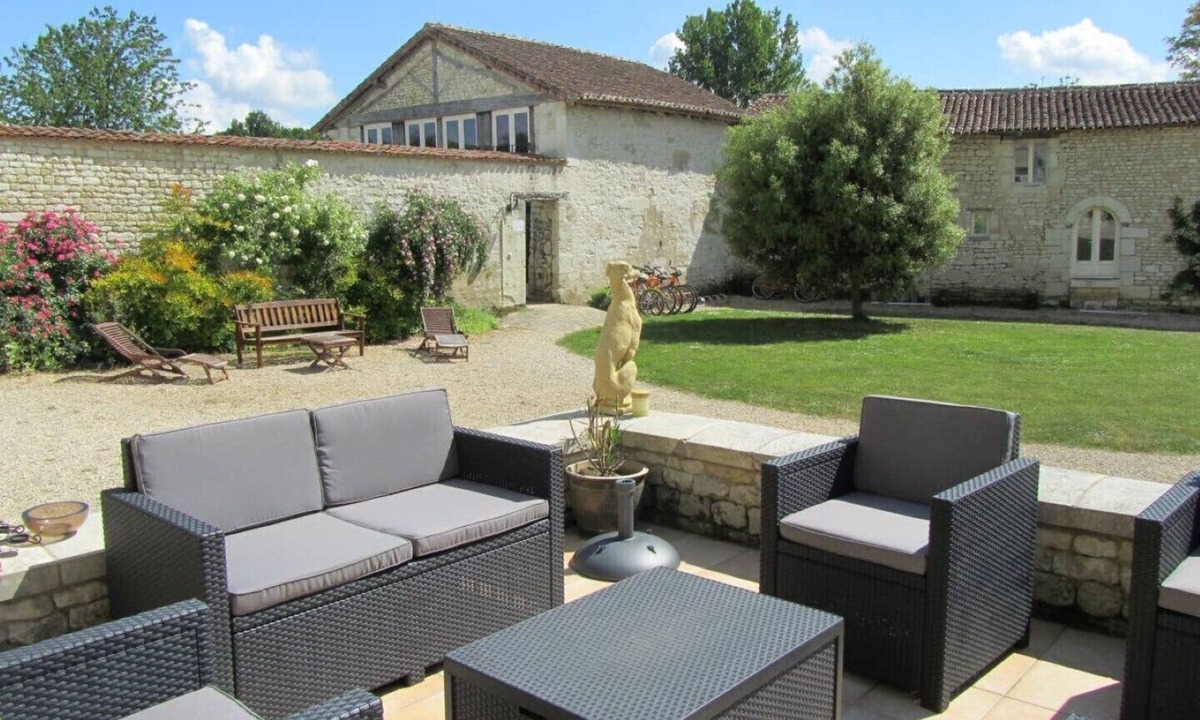 Saires Bed & Breakfast | La Closerie Breakfast included