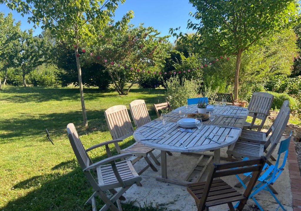Montbron Bed & Breakfast | La Colline aux Licornes