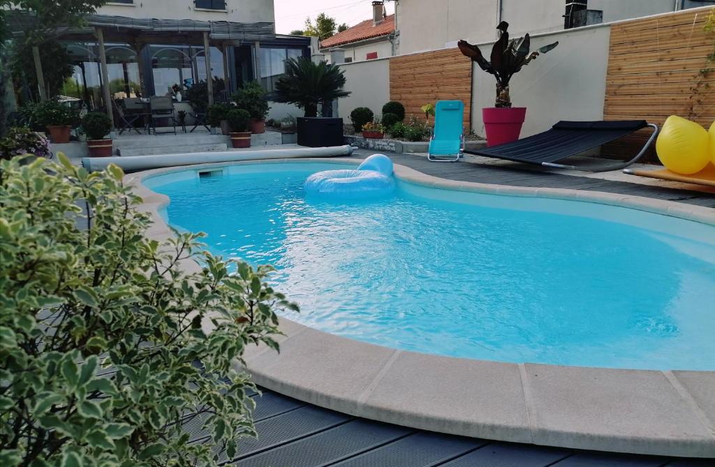 Chateaubernard House | La croix landolle