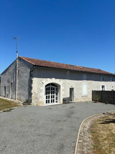 Saint-Fort-sur-Gironde House | La Maison d'Amélie