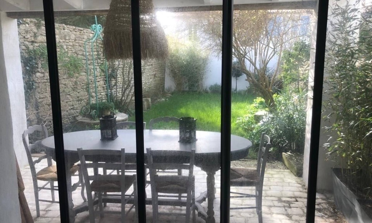 La Couarde-sur-Mer House | La Maison Rose, La Couarde sur mer, rénovée, en plein coeur de l île de ré !