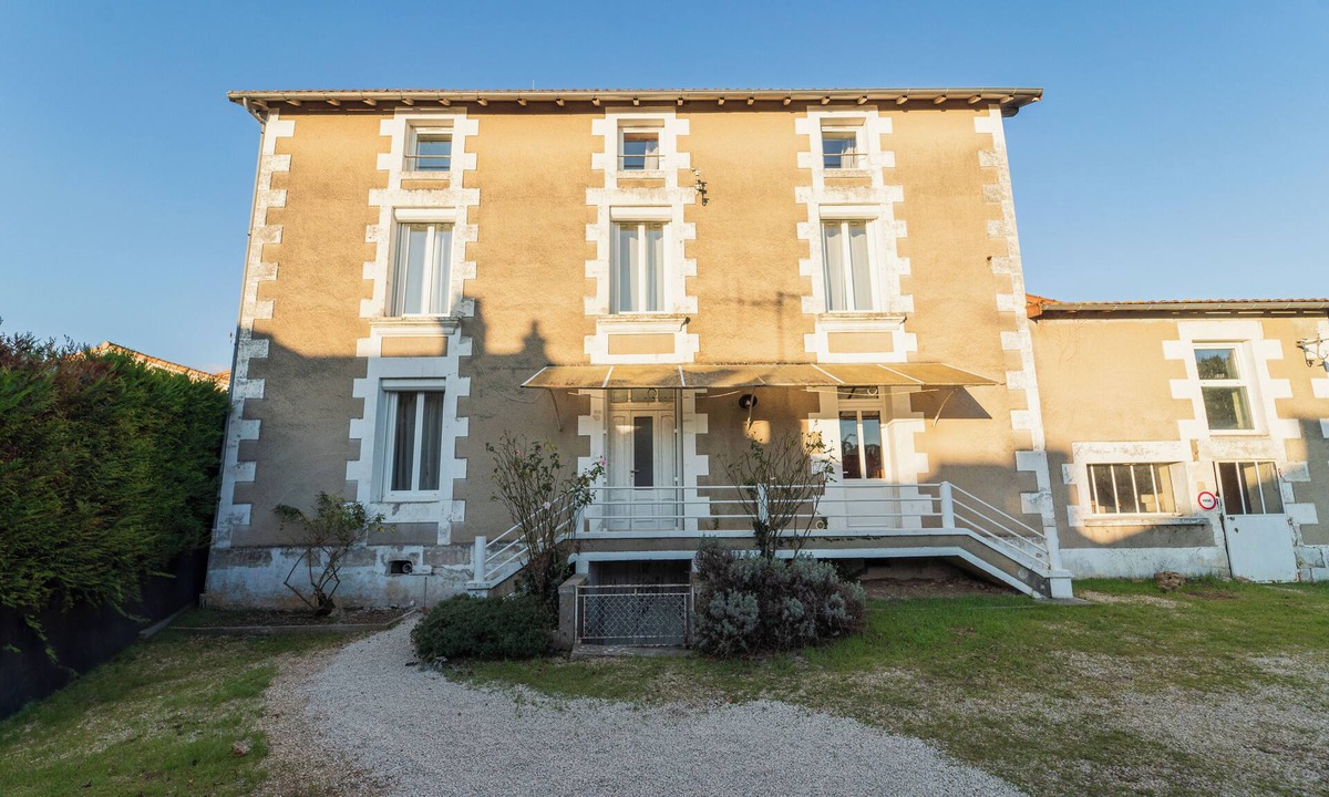 Chasseneuil-du-Poitou House | La Pictave, a family home in Poitou, 5 minutes from Futuroscope