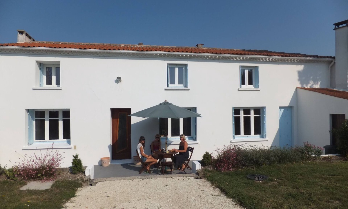 Chenac-Saint-Seurin-d'Uzet House | Large House Between Talmont And Mortagne Sur Gironde With Views On Estuary