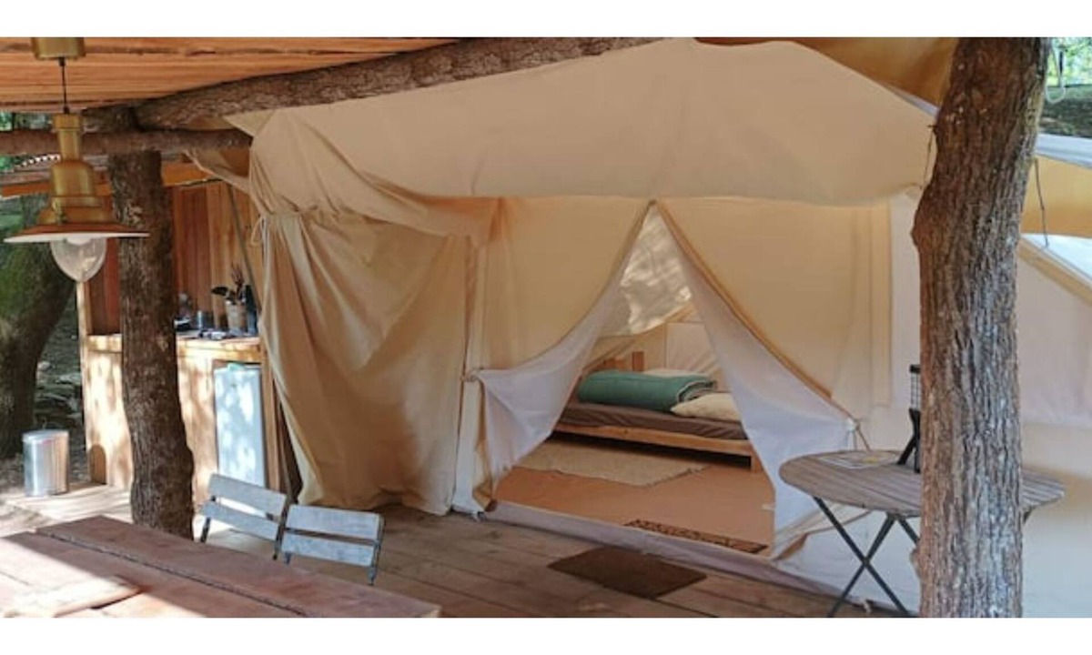 Saint-Eloy-les-Tuileries Cabin | Large furnished tent in the heart of nature