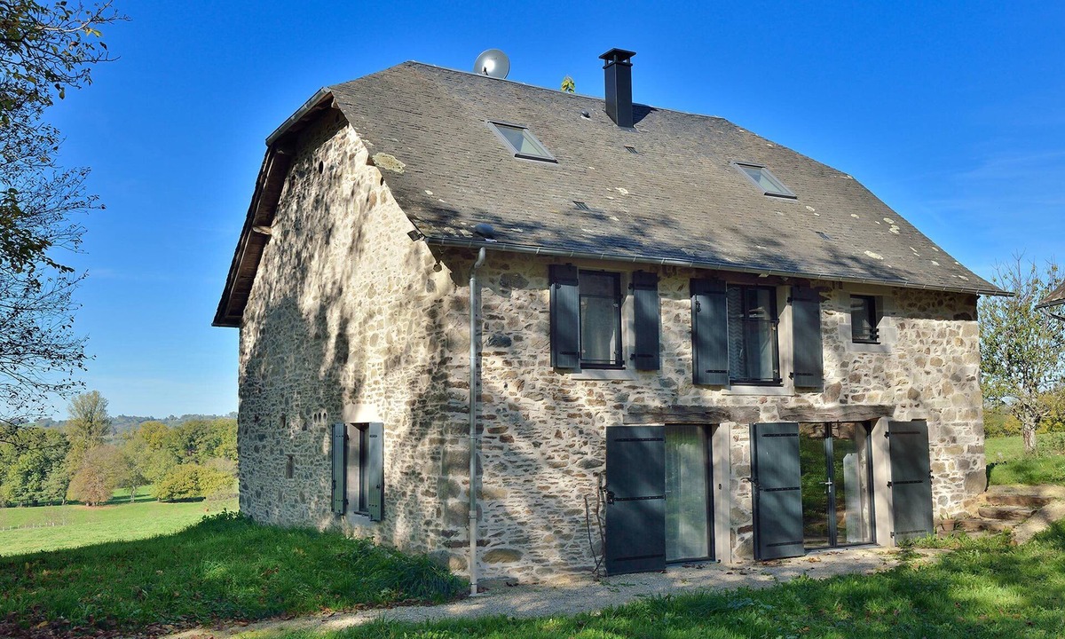 Saint-Germain-les-Vergnes House | Large capacity cottage, dare calm and change of scenery in Corrèze