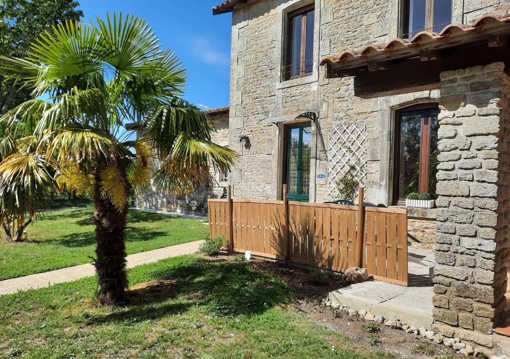 Genouille House | Le Domaine de Fontsauzine