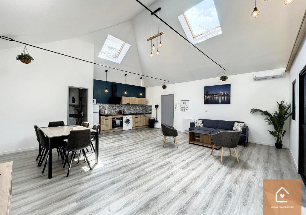 Chatellerault Apartment | Le Loft Climatisé - 6 personnes - Entrée autonome