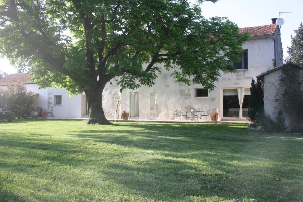 Barbentane House | Le petit mas en provence avec piscine