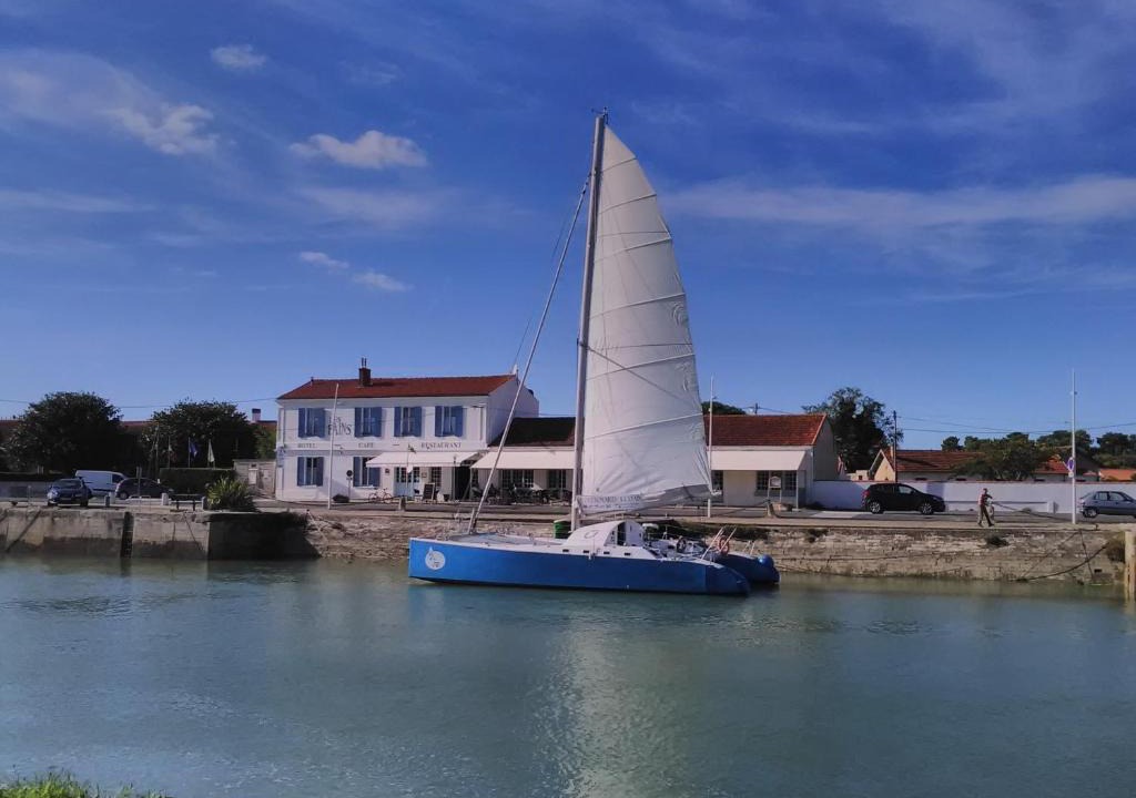 Boyardville Hotel | Les Bains Boyardville - Hôtel et Restaurant
