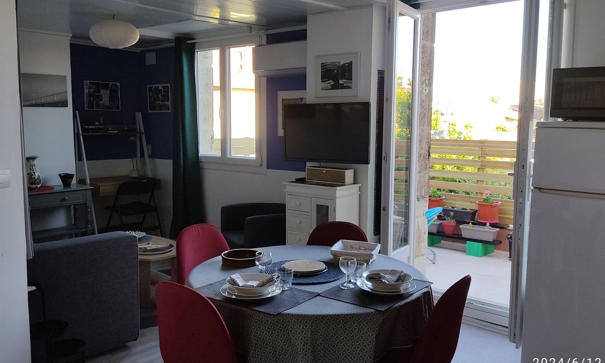 Victor Hugo - Saint-Augustin Apartment | Les Bonbonières d'Andréa Gavinies Pellegrin Furnished 2* T2 + private roof top 24 sq.m.