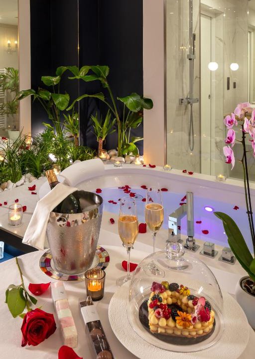 Aix-en-Provence House | Les Chambres Romantiques - Suite JACUZZI Privatif, Domaine Aixois d'exception
