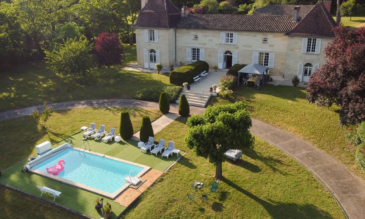 Montpon-Menesterol House | Les Grillauds - Château in Périgord near the Gironde - Heated Swimming Pool