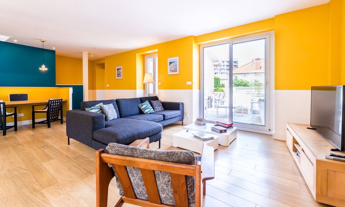Biarritz City Centre Apartment | LES HALLES KEYWEEK Duplex with Terrace and Parking in Biarritz Center