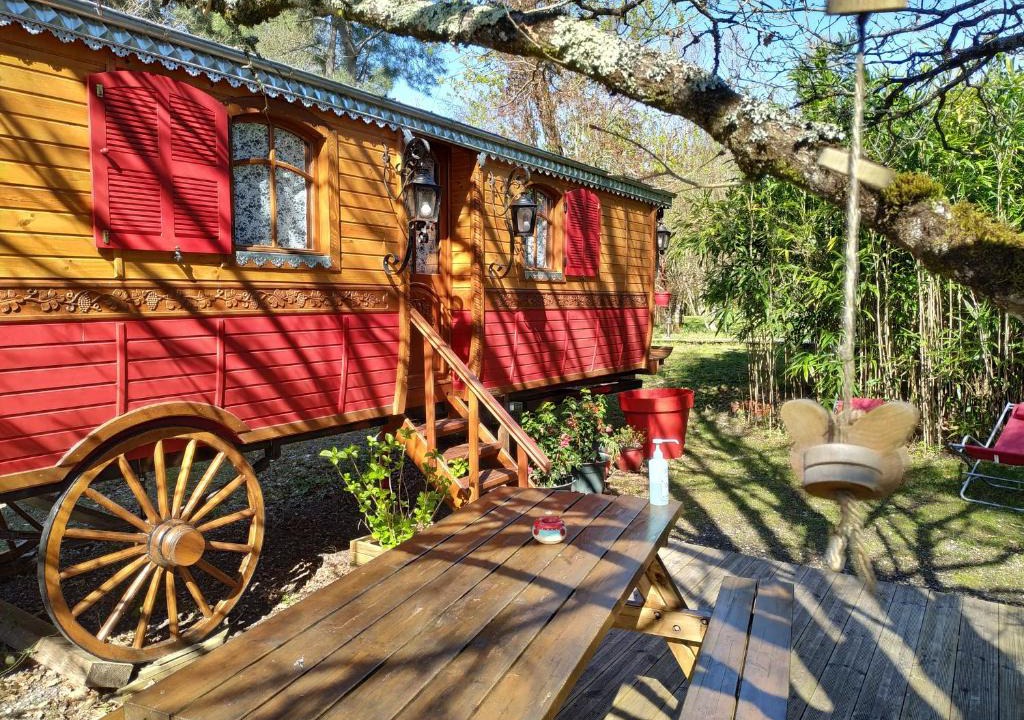 Leognan House | Les roulottes Vesta