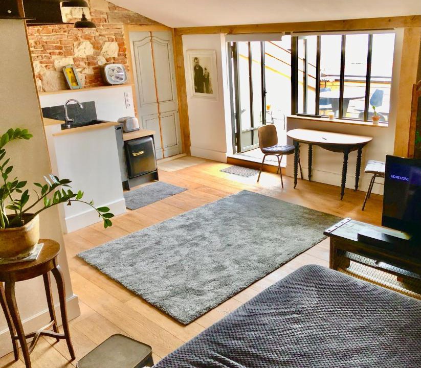 Penne-d'Agenais House | Location loft d'artiste dans village pittoresque