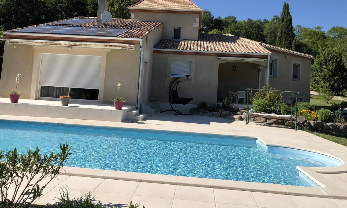 Laroque-Timbaut House | Location Villa Spacieuse Avec Piscine Privée sur Propriété Isolée de 6 000 M2