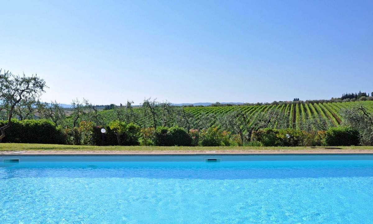 San Pietro in Bossolo Apartment | Lovely apartment for 6 people with WIFI, pool, A/C and panoramic view, close to Greve In Chianti