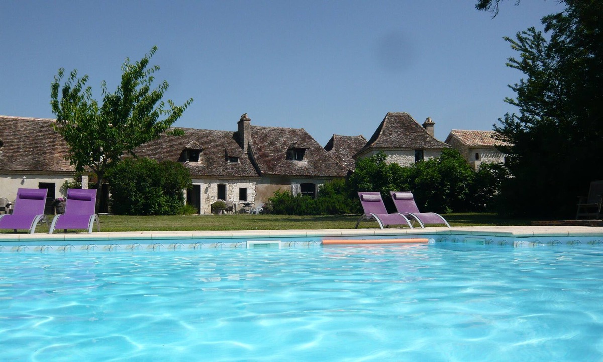 Boisse Cottage | luxury gite for couples, no children. Peace, great views, large pool and spa.