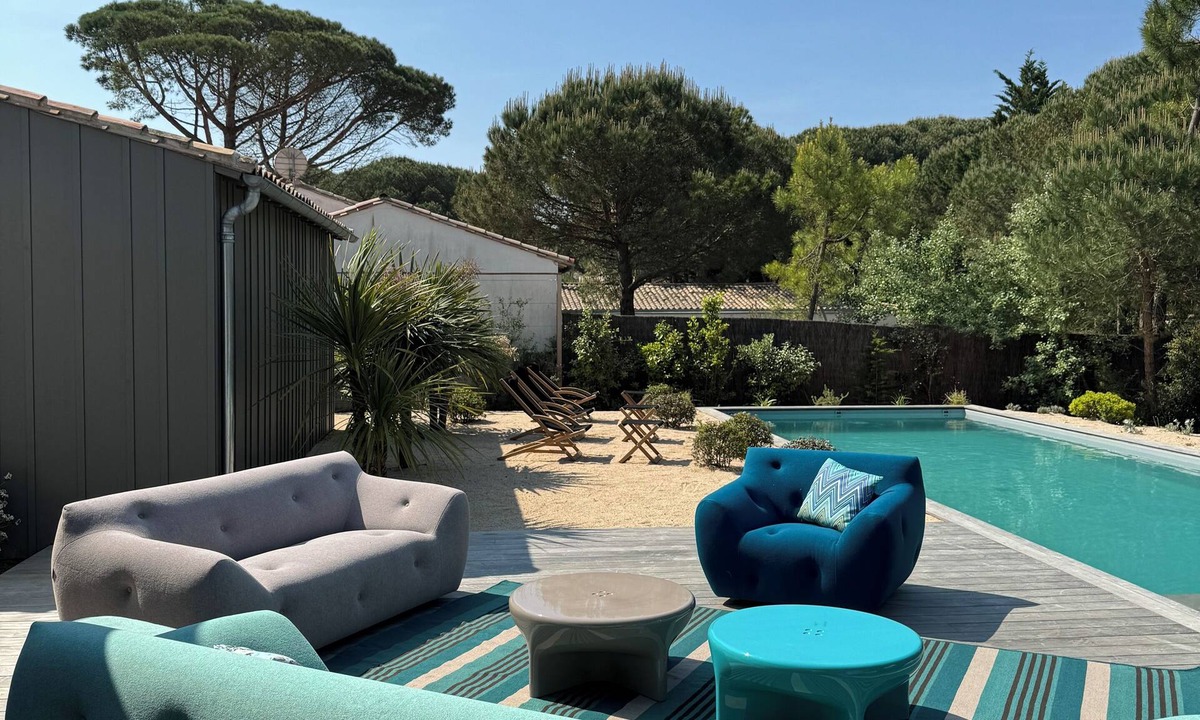 Les Portes-en-Re Villa | Magnificent architect-designed villa, swimming pool, walking distance to beach, pétanque, billiards, basketball