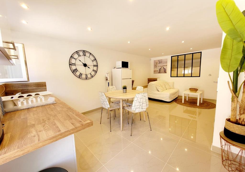 Tamaris Apartment | Magnifique T2 , jardin privatif et entrée privée