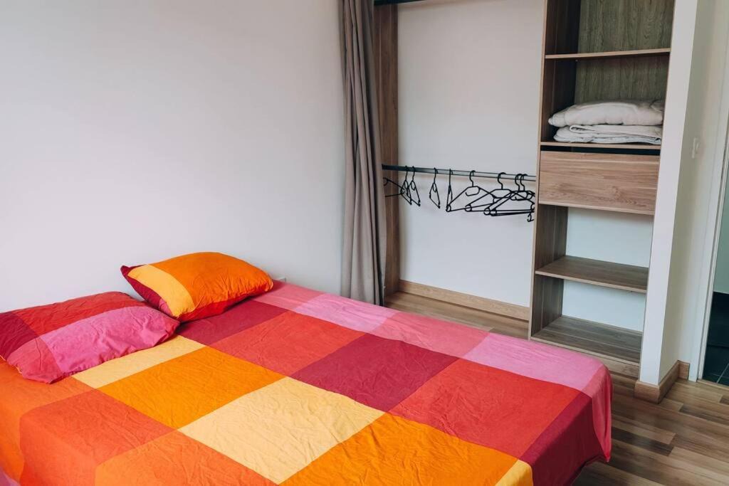 Saint-Martin-de-Hinx House | Maison familiale recente avec terrasse & jardin