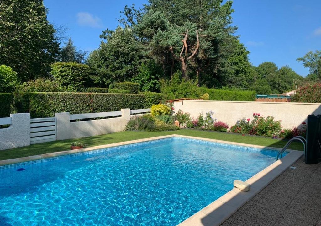 Leognan House | Maison ruisseau l'eau blanche