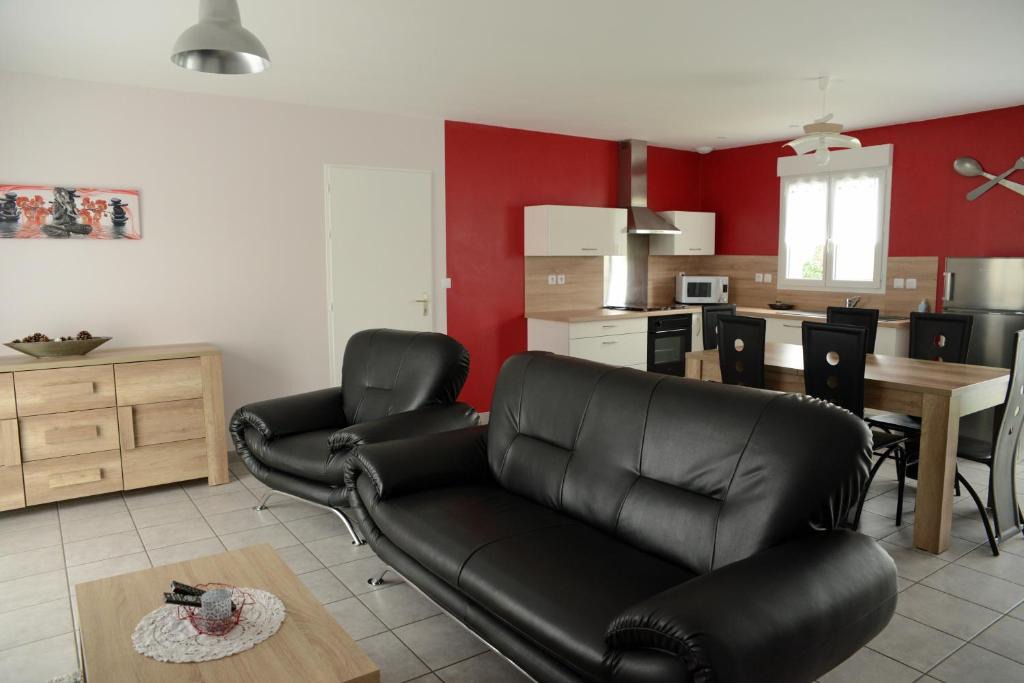 Champagnolles House | Maison tranquille et cosy procher mer et thermes