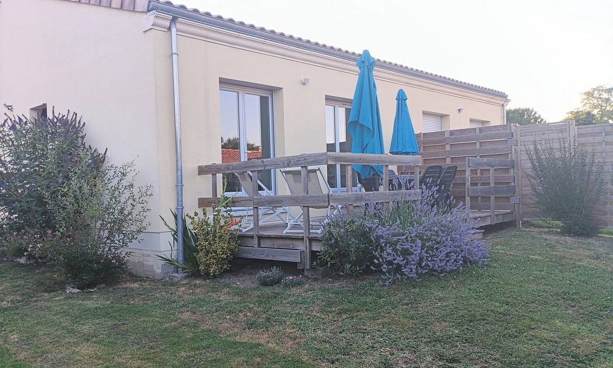 Saint-Ciers-dAbzac House | Modern house T3 65m² enclosed garden, free parking - Bordeaux wine region