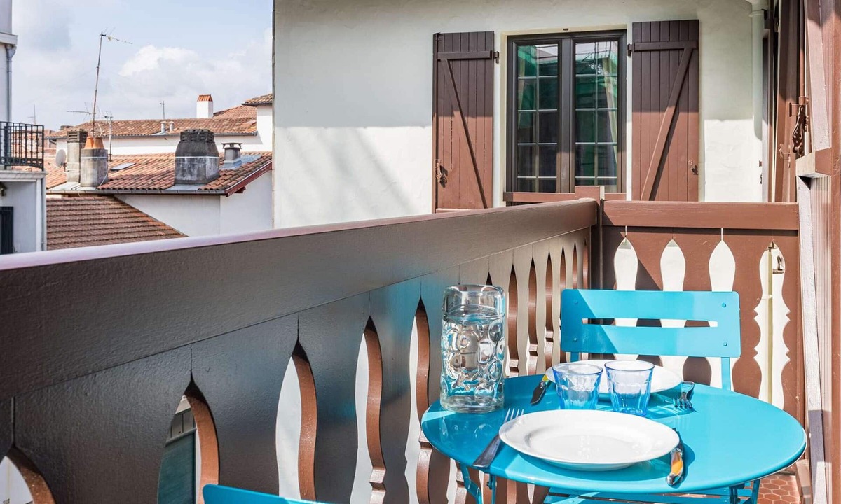 Saint-Jean-de-Luz City Center Apartment | Modern Studio, 220m from Beach, Historic Center