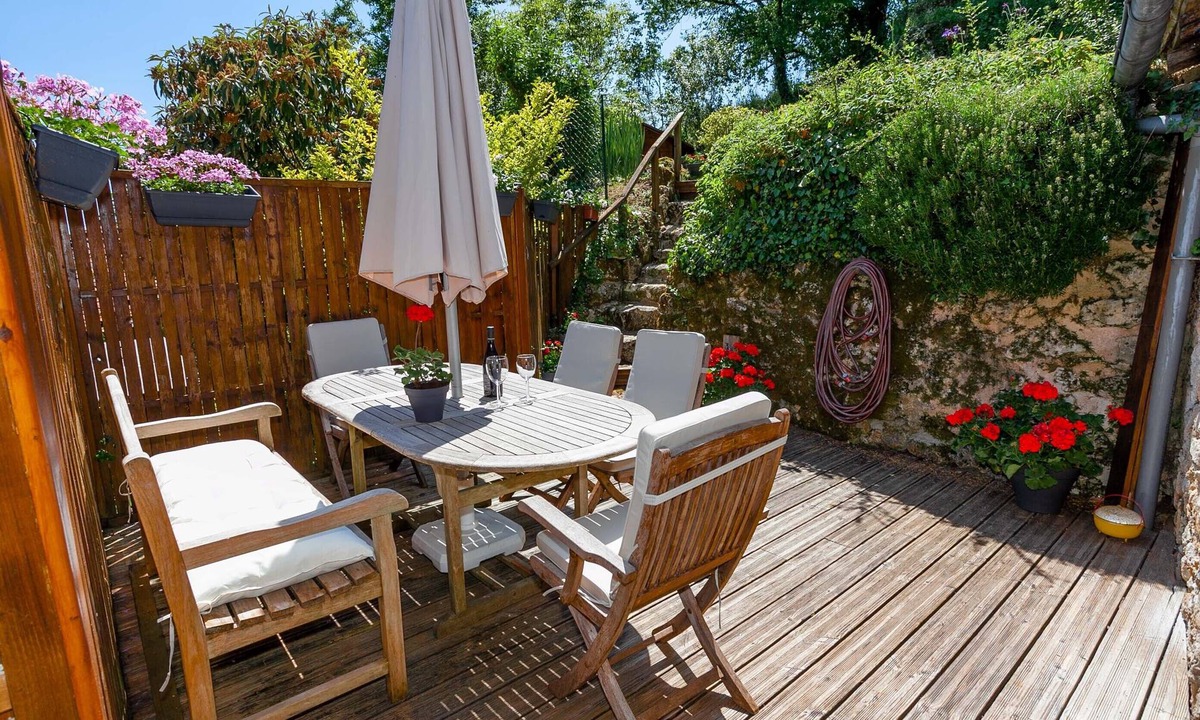 Brantome-en-Perigord House | Modernised town house in the centre of Brantome, with a pretty garden