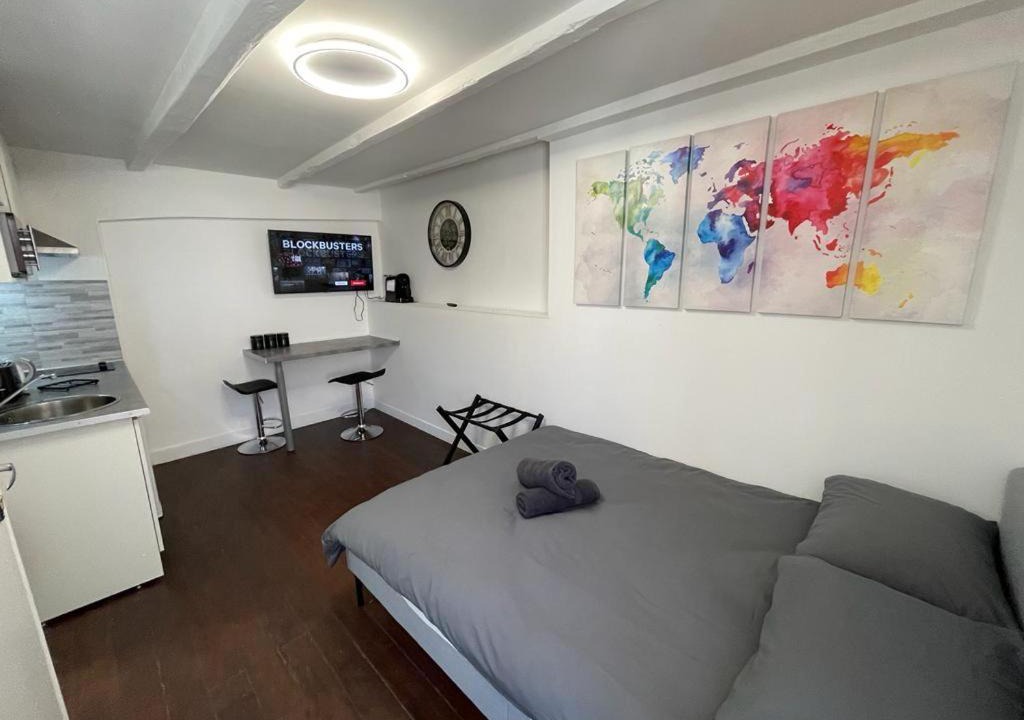 Centre Ville Apartment | Monde-idéal-Coeur de Niort-calme-Wifi-Netflix