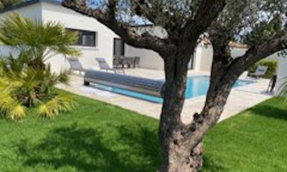 Vaux-sur-Mer House | New house with heated swimming pool for 8 to 10 people, quiet area