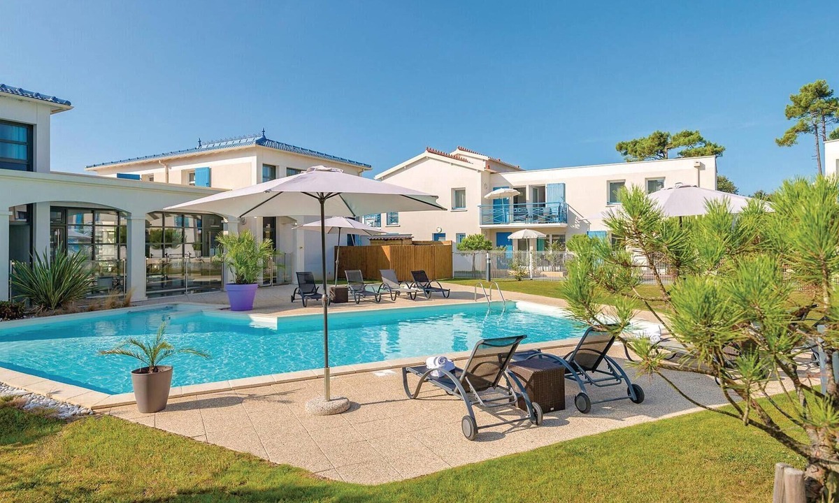 Saint-Palais-sur-Mer Apartment | Nice apartment in Saint Palais Sur Mer