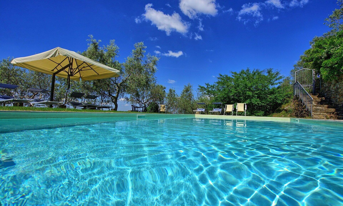 Greve in Chianti Apartment | Nice apartment for 4 people with WIFI, pool, TV and pets allowed, close to Greve In Chianti