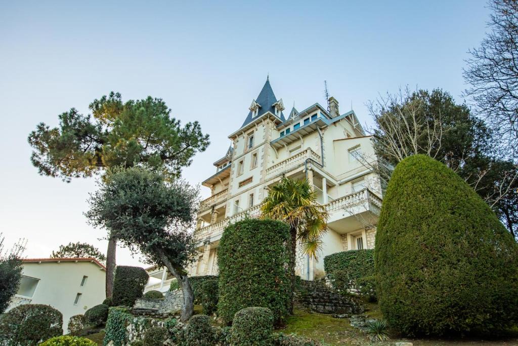 Saint-Palais-sur-Mer Apartment | Nid d’Artiste Nid d’Amour
