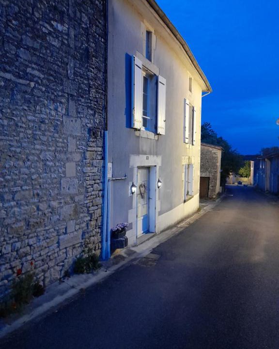 Verteuil-sur-Charente House | NumbersixVerteuil