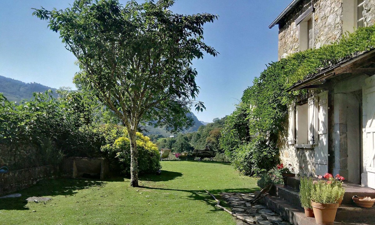 Sainte-Engrace Other | Old Pyrenean Farmhouse in its own fields and woods. 6 adults and 1 child max.