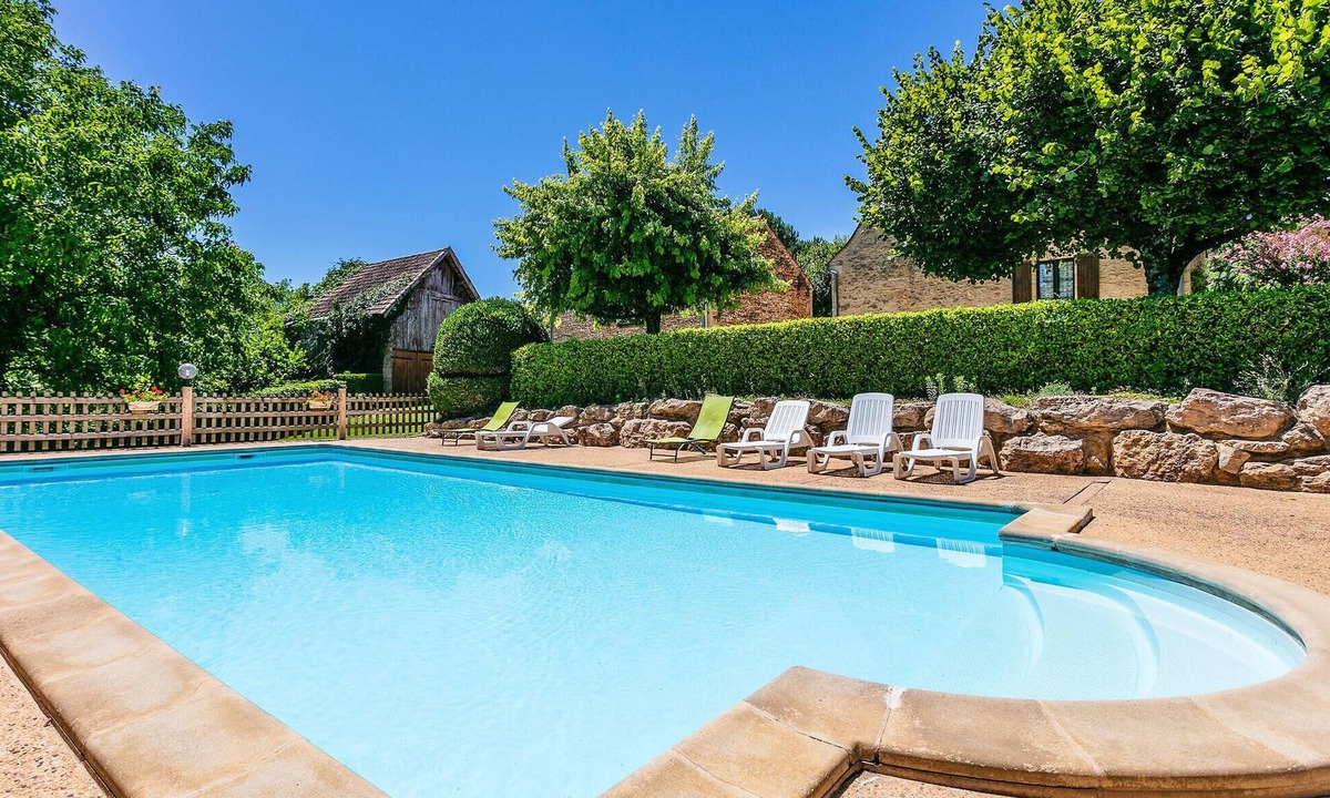 Saint-Crepin-et-Carlucet Apartment | Pet friendly apartment