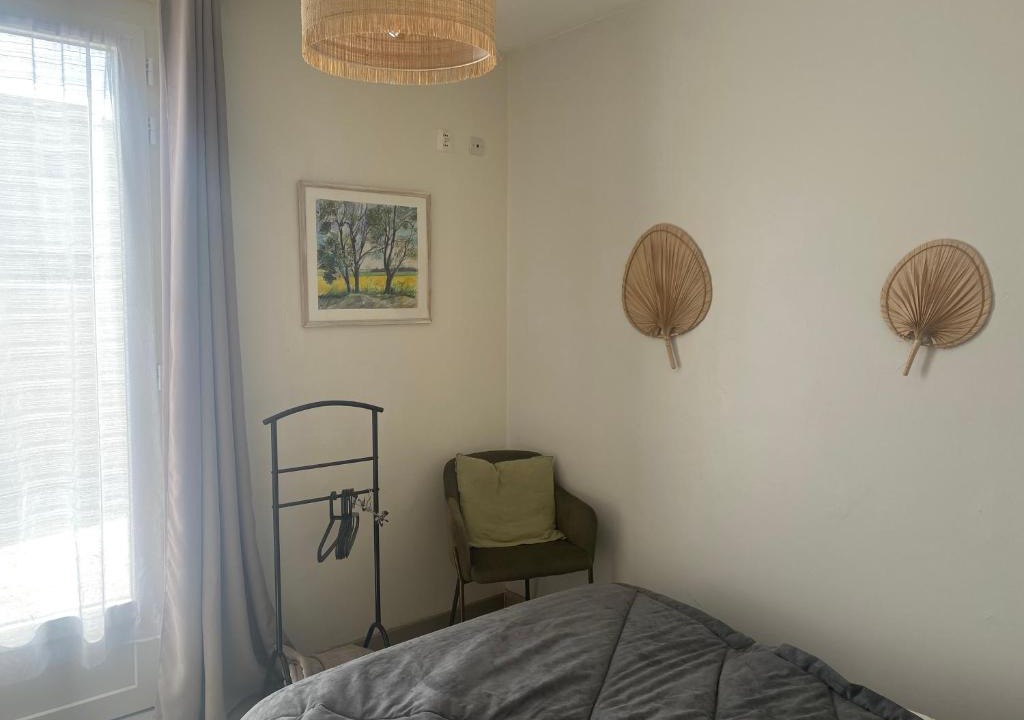 Perigny Apartment | Petite chambre entrée indépendante