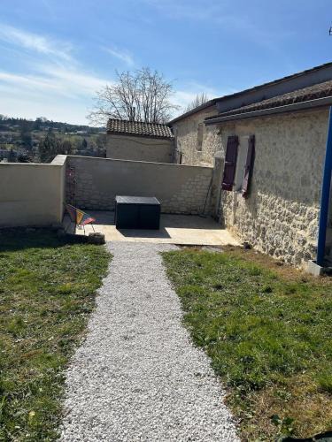 Lavardac House | Petite maison en pierre au calme